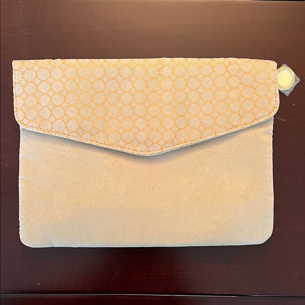 Bulgari Emirates Cream and Light Gold Patterned Envelope Clutch